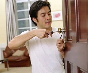 General Locksmith Store Great Neck, NY 516-283-5809 - changing-locks