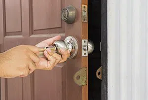 General Locksmith Store Great Neck, NY 516-283-5809 - emergency-locksmith-opening
